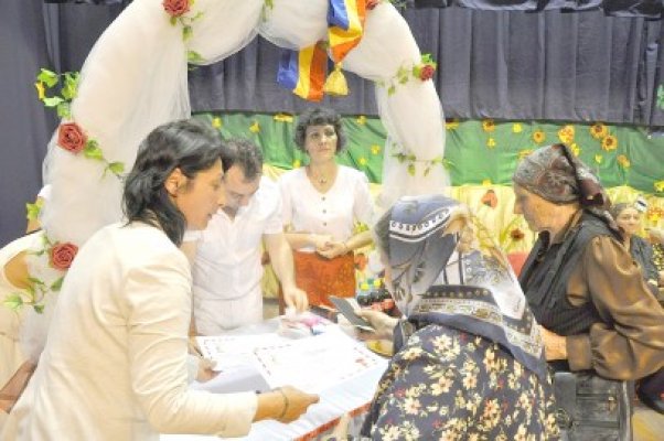 Matei a premiat 475 de văduve şi văduvi din Năvodari